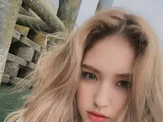 チョン・ソミ、強い眼差し＆人形のような美しさの写真を公開＝“20歳の成熟美”