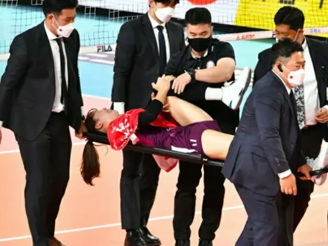 ＜韓国女子バレー＞試合中に選手が負傷で倒れるも…医療スタッフがおらず搬送も遅れる（画像提供:wowkorea）