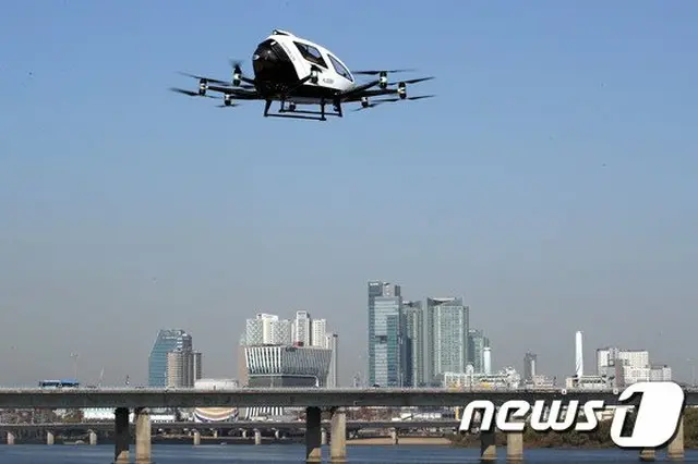 韓国ソウルで、国内最初の有人ドローンタクシーの飛行行事が行なわれた（画像提供:wowkorea）