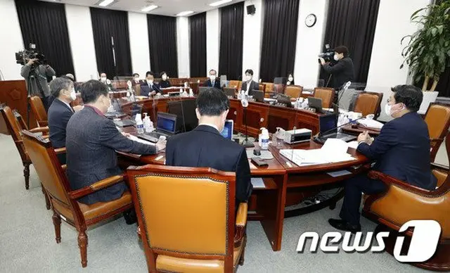 27日 韓国国会で開かれた“情報委員会全体会議”（画像提供:wowkorea）