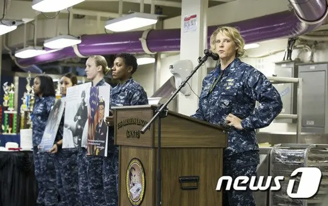 アメリカ海軍空母を女性が率いる…245年の米海軍史上初の女性艦長＝韓国報道（画像提供:wowkorea）