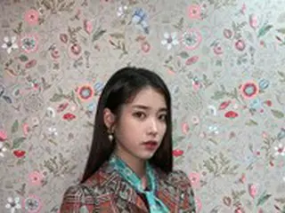 歌手IU（アイユー）、ストレートヘアをおろし魅惑的な眼差し…“今この瞬間が一番綺麗”