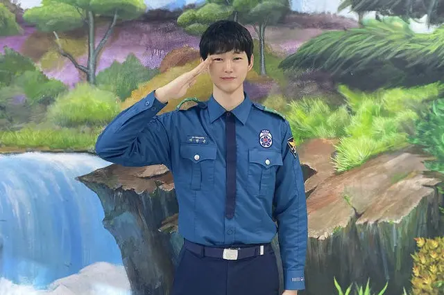 俳優イ・ウォングンが義務警察の服務を終え、未復帰除隊する。（画像提供:wowkorea）