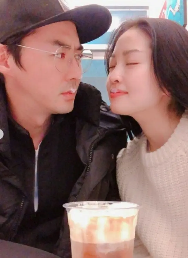 「パンツも穿かせてくれる」チョンジン（SHINHWA）＆リュ・イソ夫婦、“19禁”レベル？のラブラブ新婚生活が話題（画像提供:wowkorea）