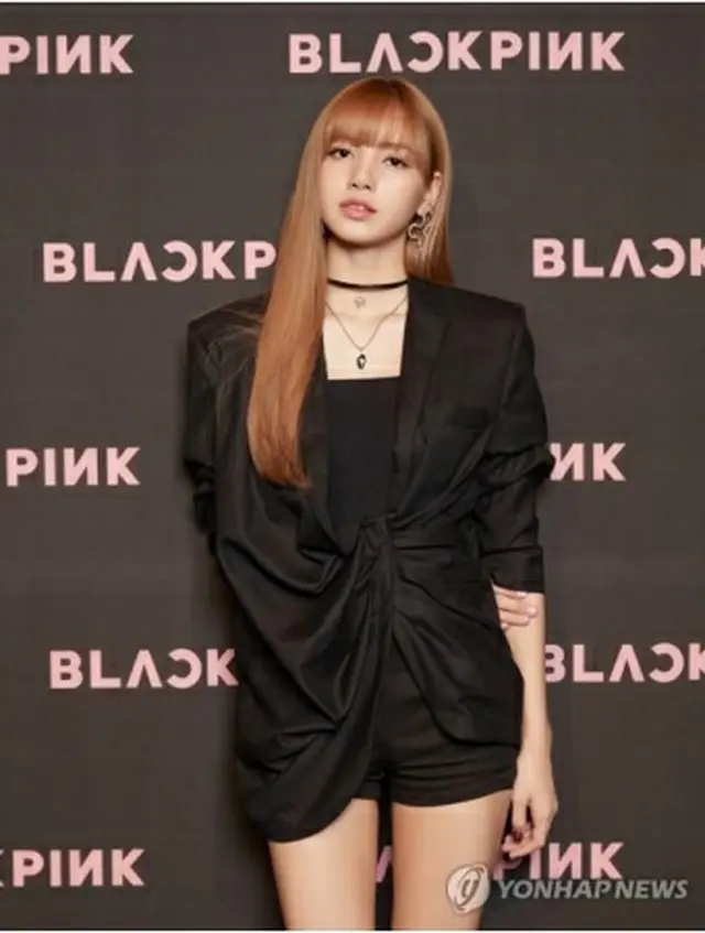 BLACKPINKのリサ（YGエンターテインメント提供）＝（聯合ニュース）≪転載・転用禁止≫