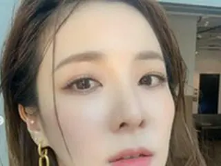 DARA（元2NE1）、健康不安説について語る…「甲状腺の健康異常？健康だと伝えたい」