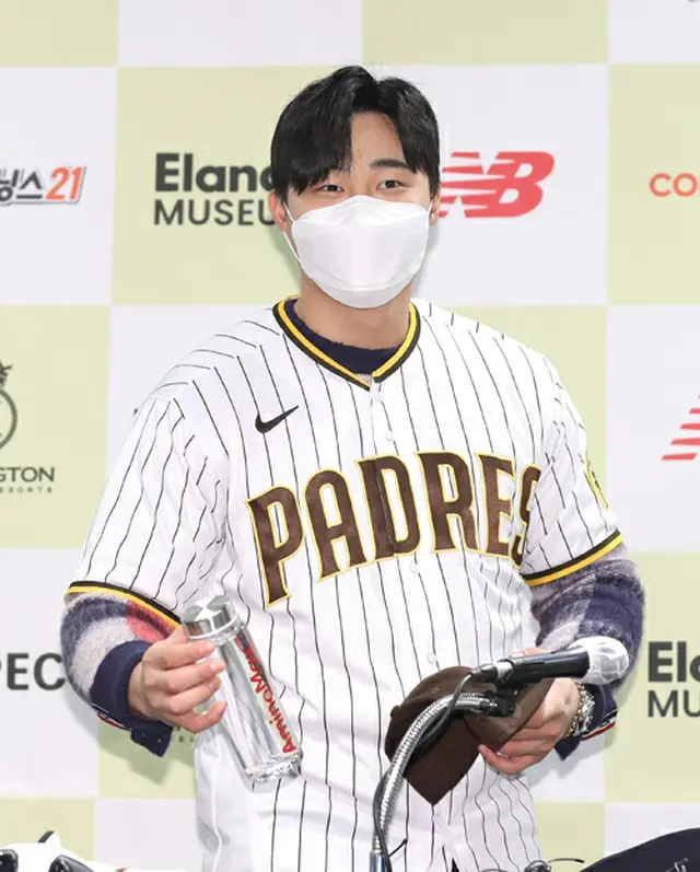 パドレスのキム・ハソンの初実践、MLB.com「肯定的デビュー」と評価（画像提供:wowkorea）