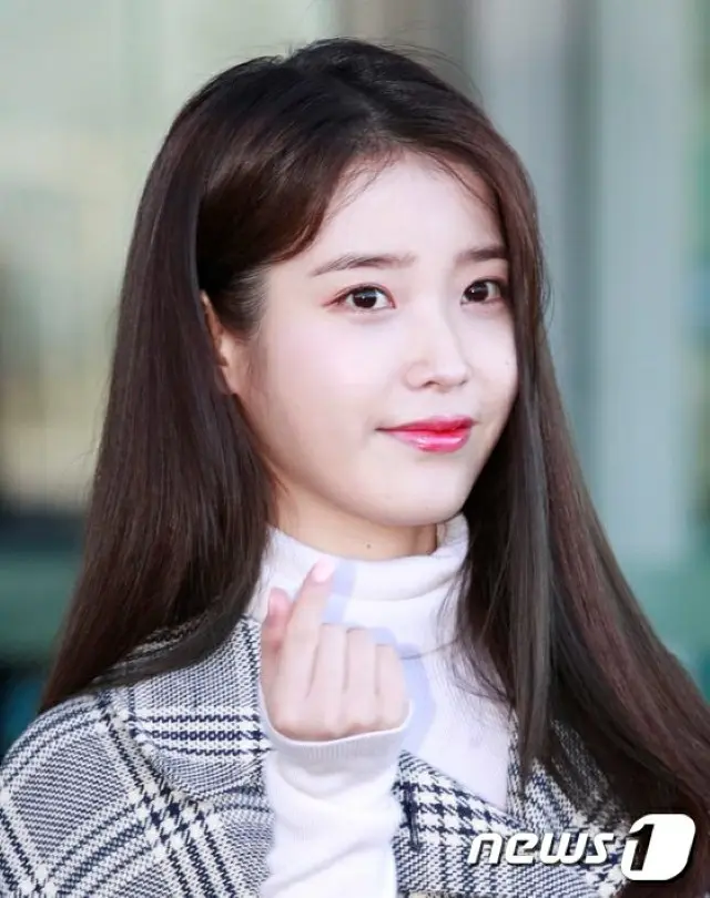 歌手IU、本日（3/25）カムバックを迎えファンたちとともに1億ウォンを寄付「UAENAたちと暖かい春を分かち合いたい」（画像提供:wowkorea）