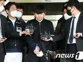 「3母娘殺害」のキム・テヒョン容疑者（25）、自らマスクを外し顔を公開＝韓国