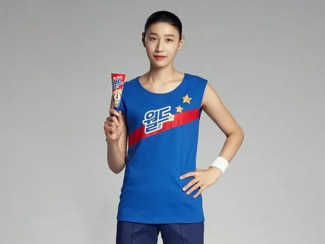 “バレーボールの女帝”キム・ヨンギョン、ロッテ製菓「ワールドコーン」の広告モデルに抜てき（画像提供:wowkorea）