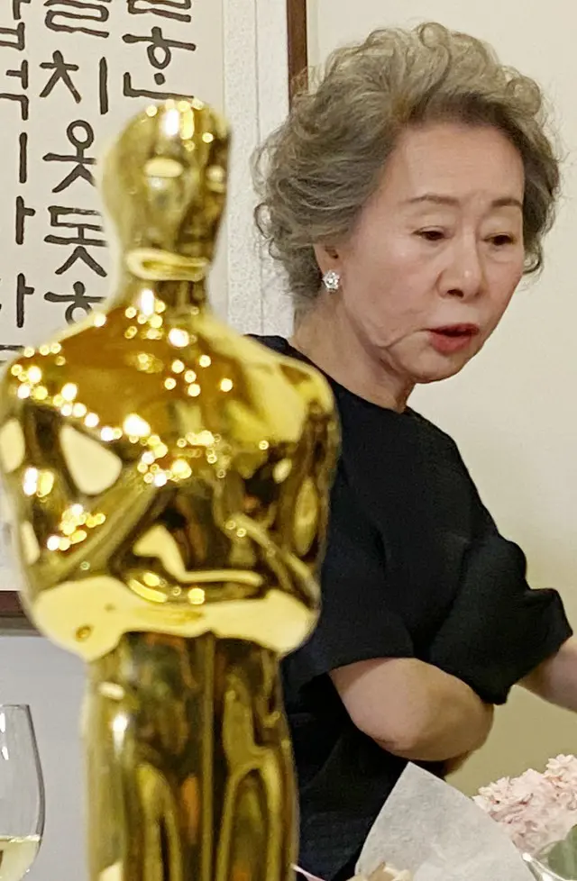 「アカデミー助演女優賞受賞のユン・ヨジョン氏を祝福…演技人生に敬意」＝文在寅大統領（画像提供:wowkorea）