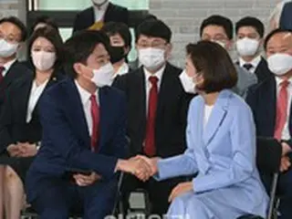 野党代表選挙で落選した羅卿瑗元院内代表、政治的打撃は避けられず…再起の可能性は？＝韓国