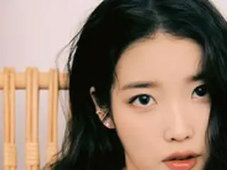 歌手IU（アイユー）、清涼感あふれるファッション画報公開