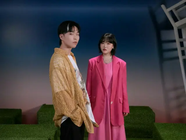 「AKMU」の新曲「NAKKA」、音楽チャートに突風…チャートに収録曲が並ぶ（画像提供:wowkorea）