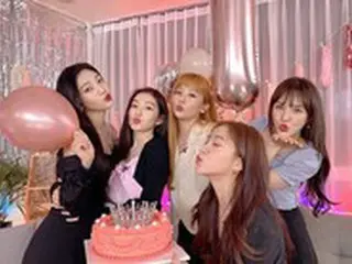 「Red Velvet」、メンバー”完全体”でのデビュー7周年「記念写真」公開