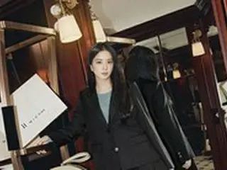 「BLACKPINK」JISOO、秋の雰囲気漂うスタイリング披露