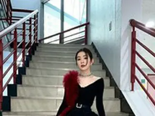 「Red Velvet」アイリーン、網タイツで階段に座る優雅な姿…新曲の活動終了