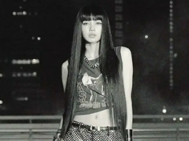 グループ「BLACKPINK」のメンバーLISAが爽快な戦慄をプレゼントした。（画像提供:Mydaily）