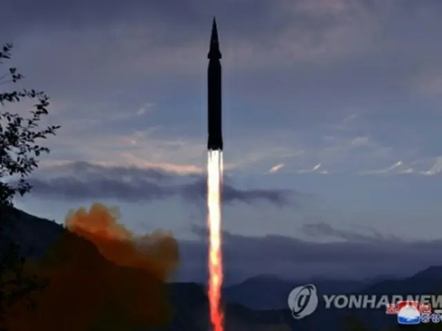 北朝鮮の朝鮮中央通信は29日、極超音速ミサイル「火星8」の発射実験が初めて実施されたと報じた＝（朝鮮中央通信＝聯合ニュース）≪転載・転用禁止≫