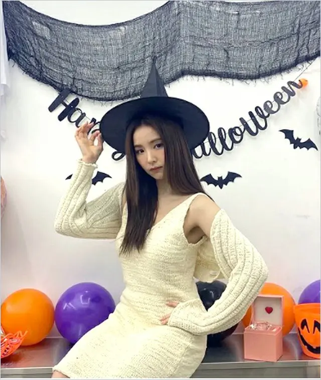 女優シン・セギョン、美しい魔女に変身（画像提供:wowkorea）