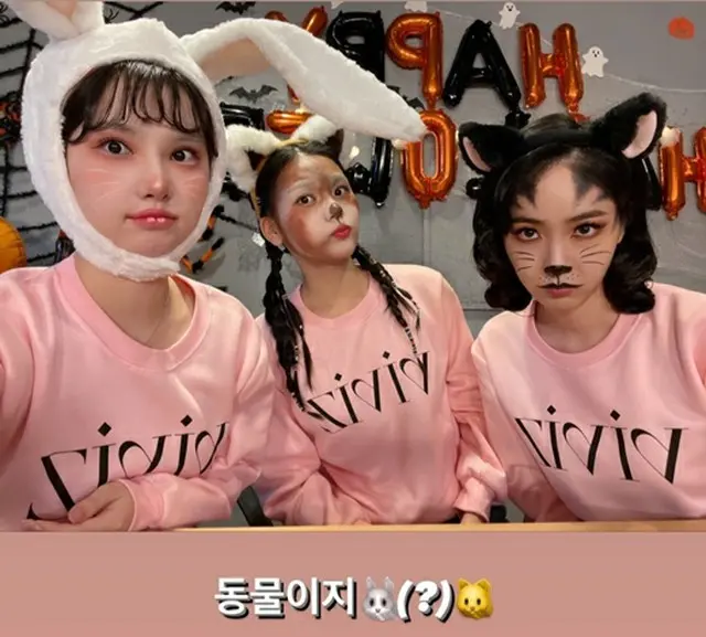 「GFRIEND」出身のウナ、シンビ、オムジがハロウィンのコスプレを披露した。（画像提供:wowkorea）