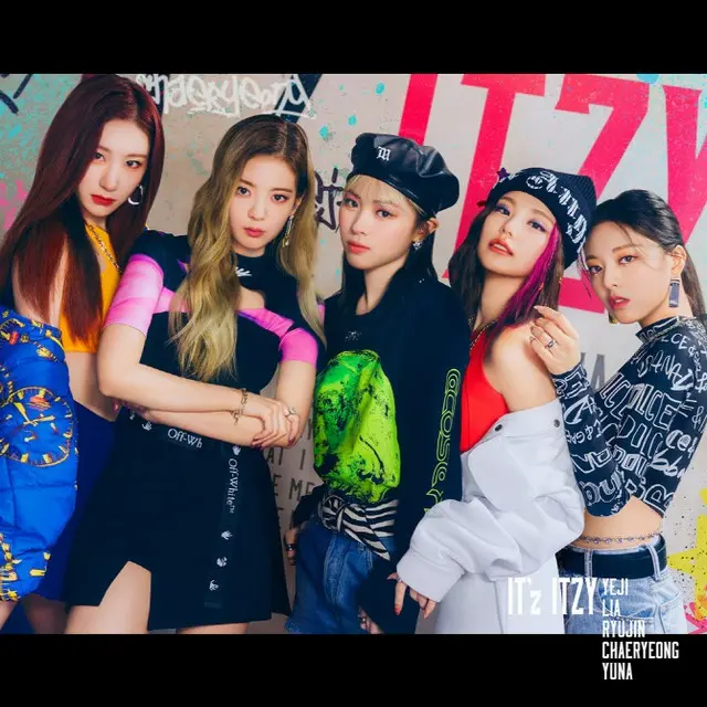 「ITZY」、12月に日本で正式デビュー、ベストアルバム発売（画像提供:wowkorea）