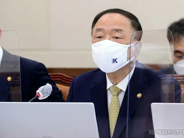 洪楠基、経済副首相兼企画財政部長官（画像提供:wowkorea）