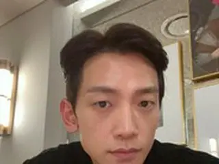 Rain(ピ)、妻キム・テヒとデート中？レストランで「すまし顔」