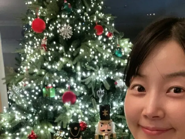 女優ハン・ジヘ、娘ユンスルちゃんのために大型ツリーを準備…「待ち遠しいクリスマス」（画像提供:wowkorea）