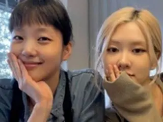 女優キム・ゴウン＆ROSE（BLACKPINK）、スイーツを前にトップスター同士の笑顔まぶしいツーショット