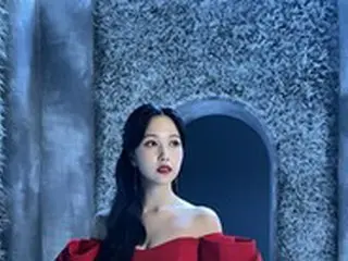 「TWICE」ミナ、完璧なボディーライン…オールレッドファッションを披露