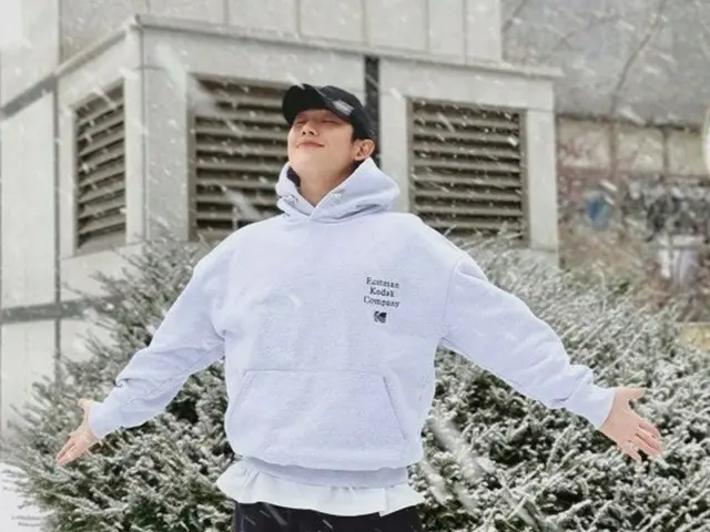 俳優チョン・ヘイン、全身で楽しむ白い雪”Snowdrop day”…CMのような日常公開（画像提供:wowkorea）