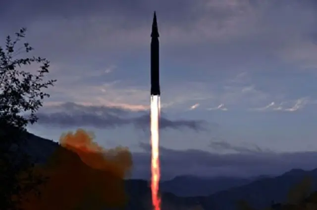 北朝鮮が発射した飛翔体、日本「700キロ未満」韓国「700キロ以上」とそれぞれ発表（画像提供:wowkorea）