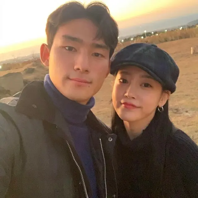 “11月結婚発表”ソヨン(元T-ARA)、チョ・ユミン選手とのカップルショットを初公開…「こういう写真を載せるようになるとは」（画像提供:wowkorea）