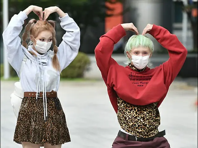 SNSで“公開プロポーズ”ヒョナ＆DAWN、結婚について事務所は「確認中」（画像提供:wowkorea）