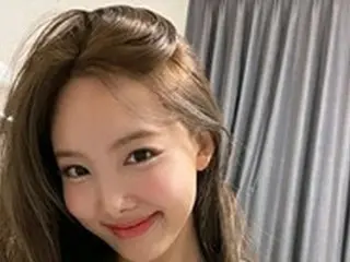 ナヨン（TWICE）がSNSに写真を掲載…はつらつとした魅力