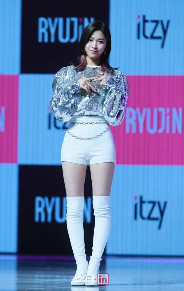 「ITZY」リュジン、新型コロナ感染＝リア・イェジ・チェリョンは隔離解除（画像提供:wowkorea）