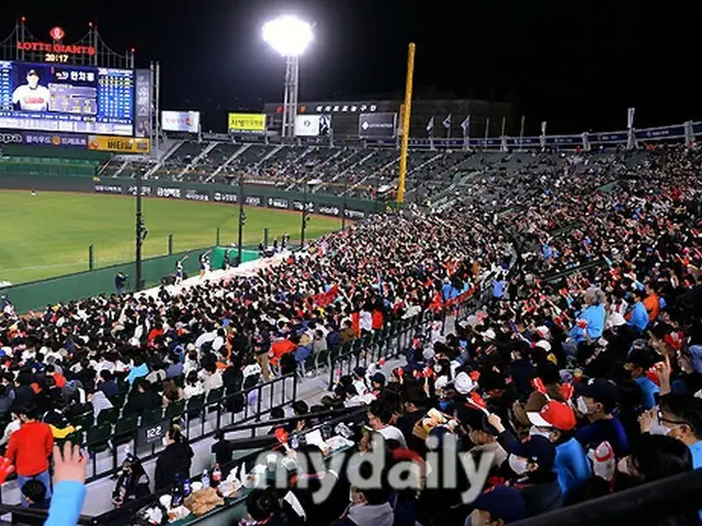 KBOリーグ、きょう（22日）からすべての球場で「声出し応援」可能に…高尺ドームは飲食も可能（画像提供:wowkorea）