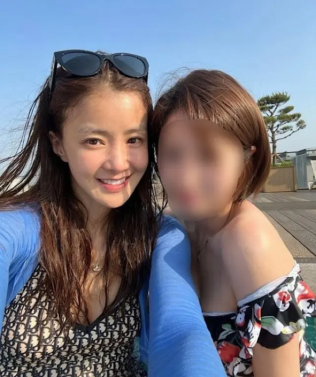 女優イ・シヨン、水着も145万ウォンの贅沢…「細いウエスト＆アップルヒップ」（画像提供:wowkorea）