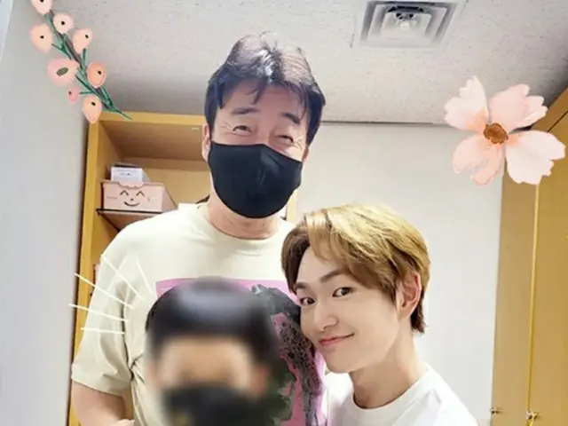 オンユ（SHINee）、料理研究家ペク・ジョンウォン＆息子と仲良し写真1（画像提供:wowkorea）