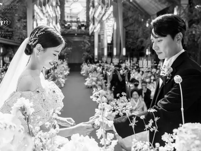 ”きのう結婚”アンディ（SHINHWA）＆イ・ウンジュ元アナウンサー、「メンバーみんなの顔が見れて良かった」…結婚式の感想で不和説を一掃（画像提供:wowkorea）