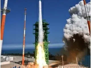 韓国　初の国産ロケット打ち上げに「成功」