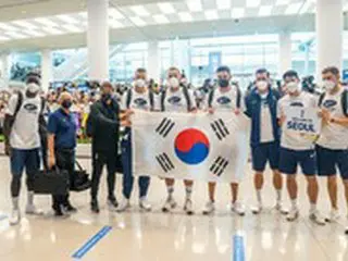 韓国代表ソン・フンミン、所属チーム・トッテナムの韓国到着を空港で出迎え