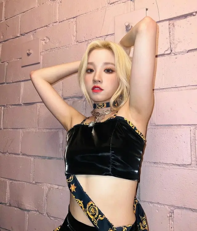 「(G)I-DLE」ウギ、消えそうな細い腰…可愛くてセクシー“一人で全部やってるね”（画像提供:wowkorea）