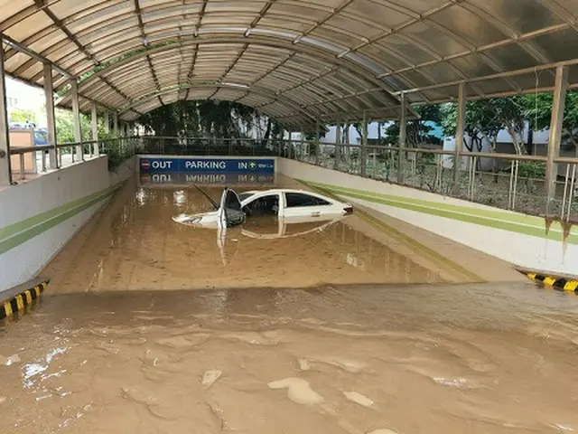 韓国・慶尚北道の浦項市にあるマンションで、7人が行方不明になった地下駐車場の現場（画像提供:wowkorea）