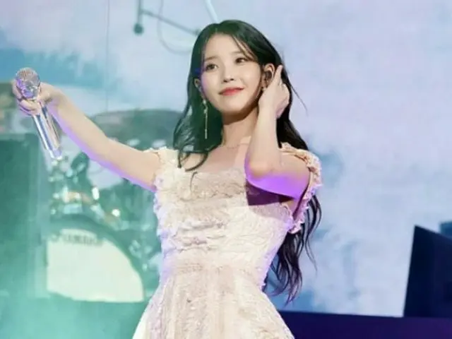 IU、「耳が1年前から異常」…（画像提供:wowkorea）