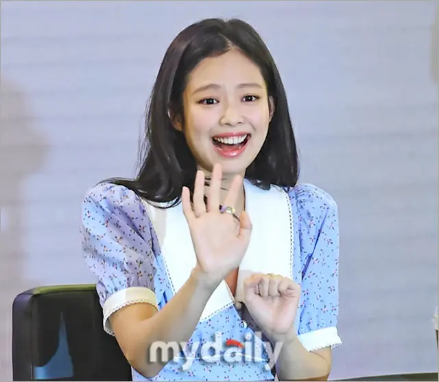 「BLACKPINK」JENNIE、豊かな“表情と手ぶり”でファンとコミュニケーション1（画像提供:wowkorea）