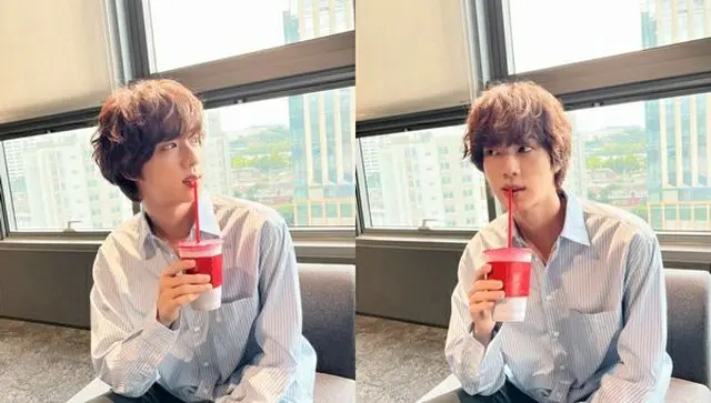 「BTS」JIN、近況ショット公開！“持っているのはゴンチャ？”（画像提供:wowkorea）