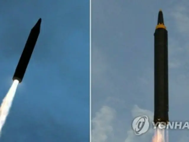 北朝鮮が今月10日に公開した4日のIRBM発射場面（左）と、過去の火星12の発射場面の比較。左はメインエンジンの火炎しか見えないのに対し、右は補助エンジン4基の火炎がはっきり見える＝（朝鮮中央通信＝聯合ニュース）≪転載・転用禁止≫