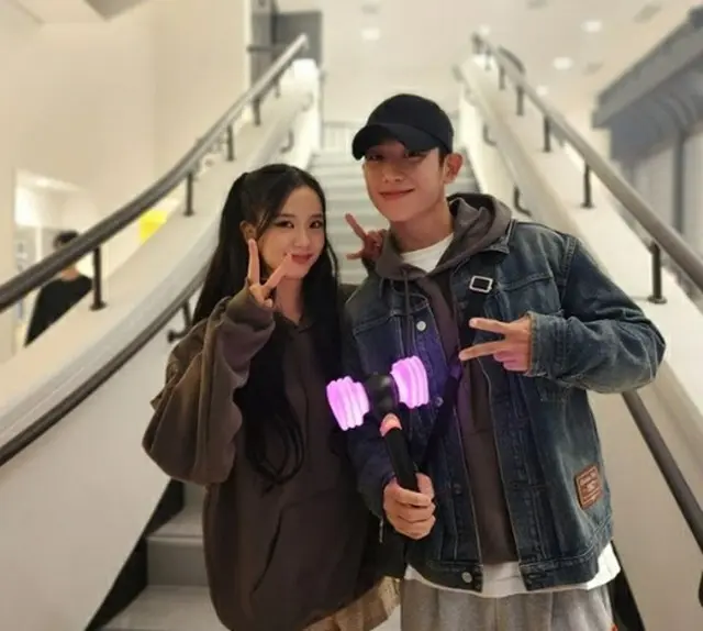 俳優チョン・ヘイン、JISOO（BLACKPINK）と再会！… 見るだけでドキドキワクワク（画像提供:wowkorea）